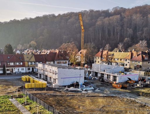 Baugeschehen im HeinrichsQuartier weithin sichtbar